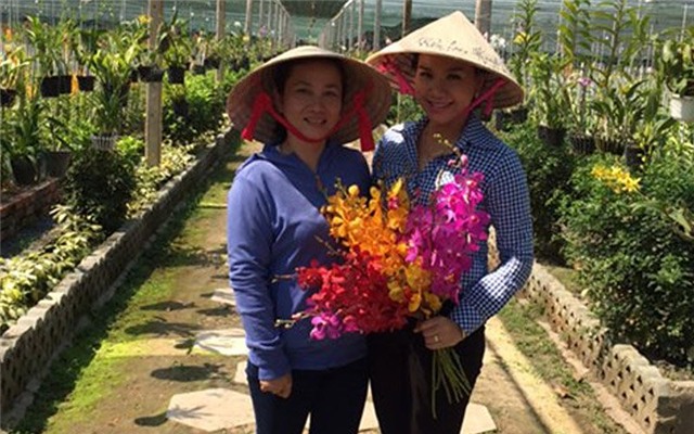 nu ty phu xinh dep voi vuon lan huyen thoai hinh anh 2