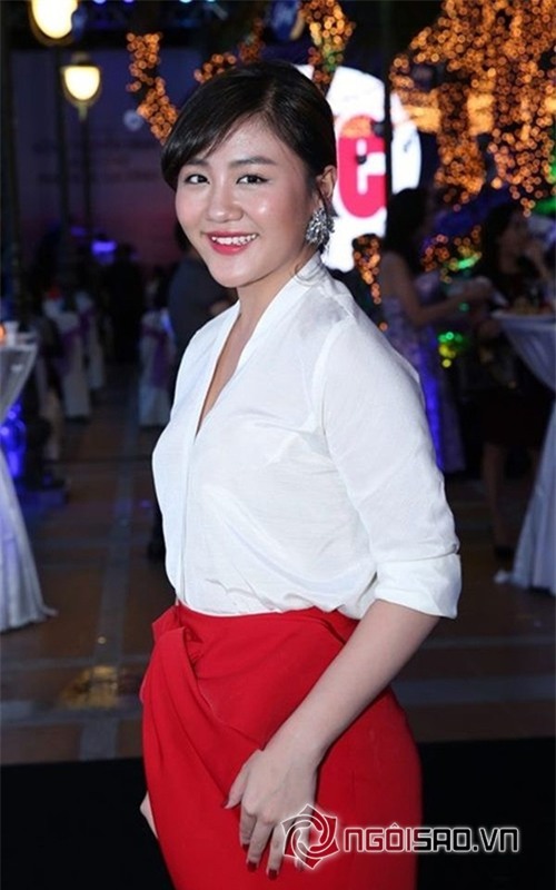 Văn Mai Hương đăng ảnh 3 năm trước phủ nhận tin đồn sửa mặt 11