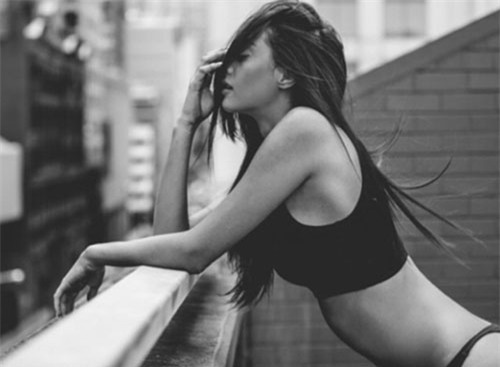 vẻ mỹ mièu của hoa hau serbia “thac loan” cung ronaldinho hinh anh 13