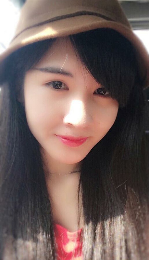 Nữ sinh 19 tuổi khởi nghiệp tay trắng mở công ty kinh doanh