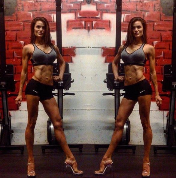 co giao trung hoc co kha nang mat viec vi qua sexy hinh anh 7