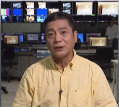 bo khoa than chay rong ngoai pho de can con yeu duong hinh anh 2