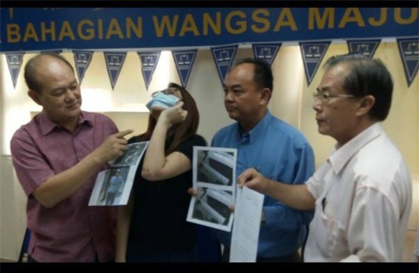 cướp thang máy 1