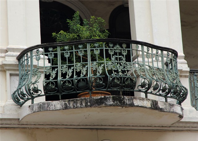 tòa  nhà 35 triệu usd, nhà cổ, biệt thự