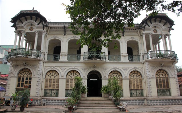 tòa  nhà 35 triệu usd, nhà cổ, biệt thự