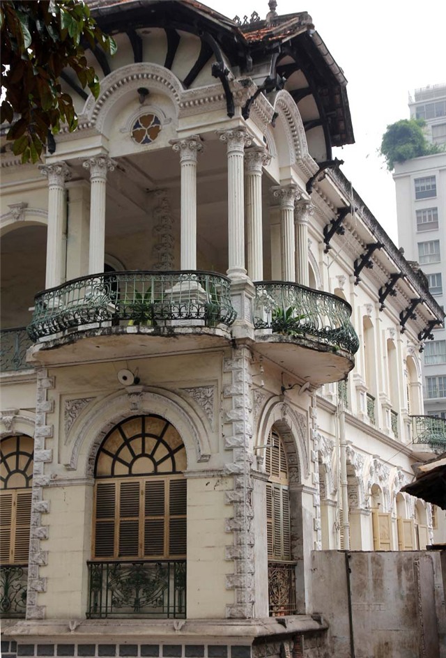 tòa  nhà 35 triệu usd, nhà cổ, biệt thự