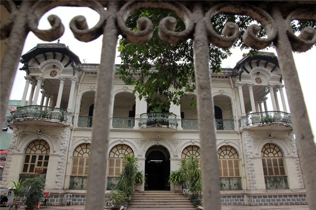 tòa  nhà 35 triệu usd, nhà cổ, biệt thự