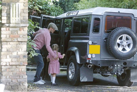 David Beckham 'tông xuyệt tông' với con gái 4