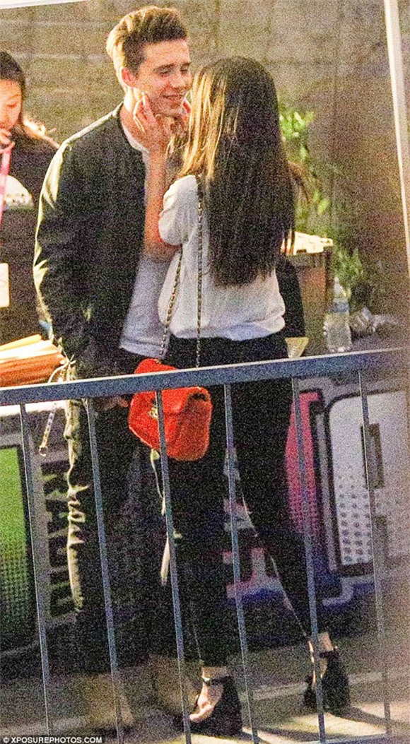 David Beckham 'tông xuyệt tông' với con gái 2