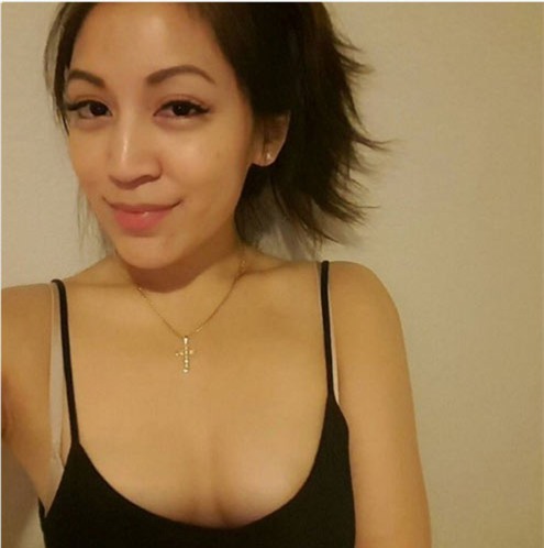 Cô gái xinh đẹp chết cứng trong máy giảm béo - 1