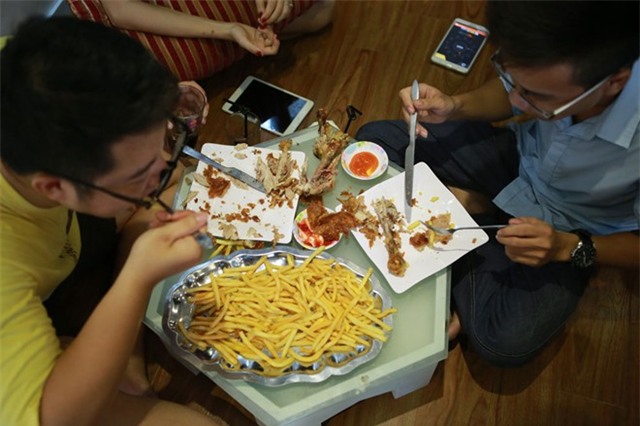 cuộc thi, ăn đùi gà, quảng bá, ăn-đùi-gà, quảng-bá, khoai-tây-chiên