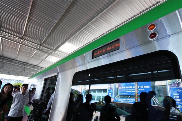 tàu mẫu, đường sắt Cát Linh - Hà Đông, trưng bày, triển lãm, góp ý