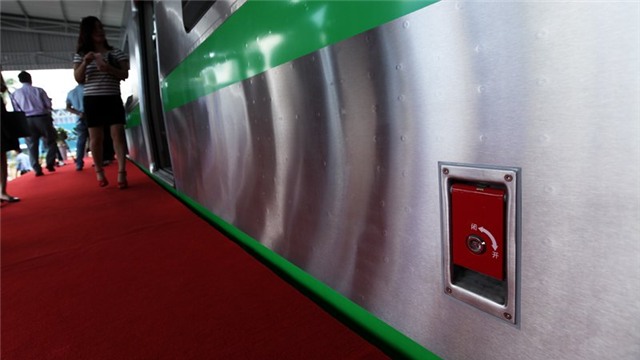 tàu mẫu, đường sắt Cát Linh - Hà Đông, trưng bày, triển lãm, góp ý