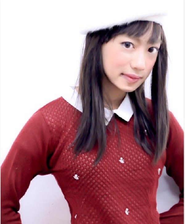 cuoc-thi-gia-gai-cua-nam-sinh-Nhat-1-683eb