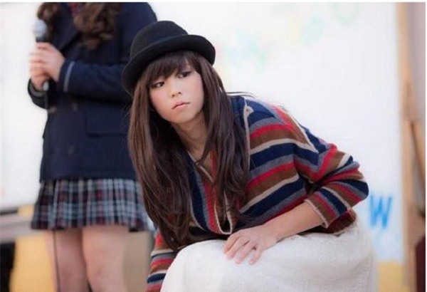 cuoc-thi-gia-gai-cua-nam-sinh-Nhat-12-683eb