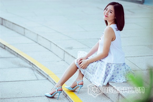 Văn Mai Hương đẹp vạn người mê trên phố 0