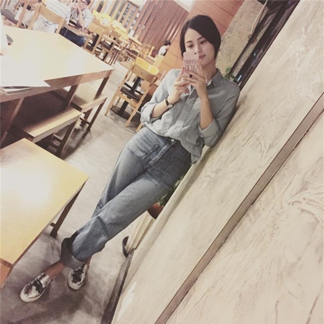 Những kiểu phối sơ mi đẹp của bạn gái tin đồn Cường Đô La