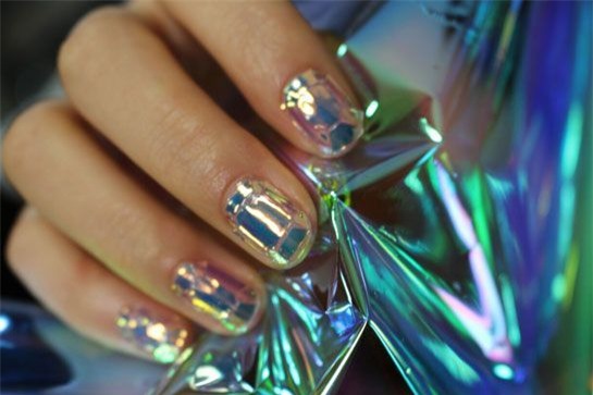 Bạn gái Hàn Quốc mê mẩn màu nail như kính vỡ - 11