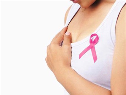 6 dấu hiệu phụ nữ cần nghĩ ngay đến ung thư vú - 2