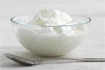 Quả việt quất, súp lơ xanh, sữa chua