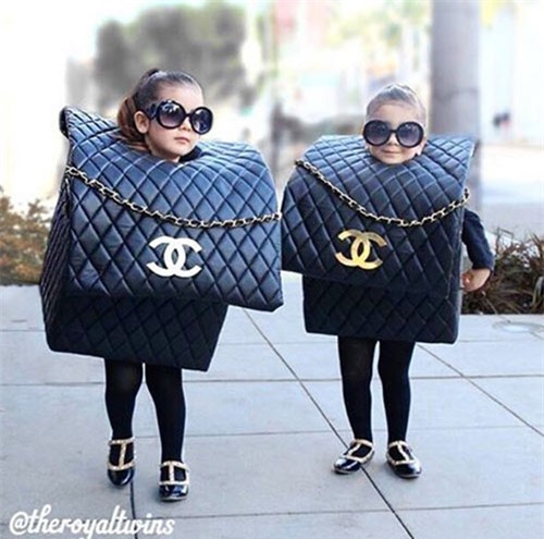 Cuộc sống sang chảnh của cặp song sinh “chỉ mặc hàng hiệu” - 4