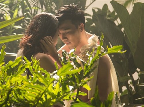 thuy tien an mac gay soc sau on ao lo mat con hinh anh 7