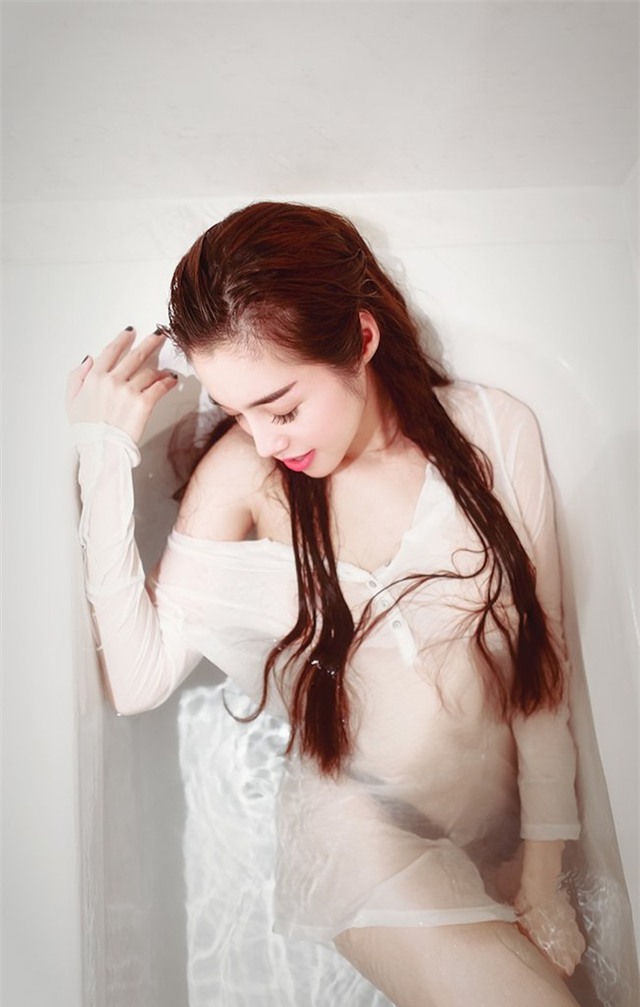 &quot;ban sao&quot; elly tran boc lua khong kem dan chi hinh anh 8