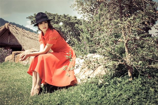 Á hậu Lệ Hằng với vẻ đẹp cổ điển