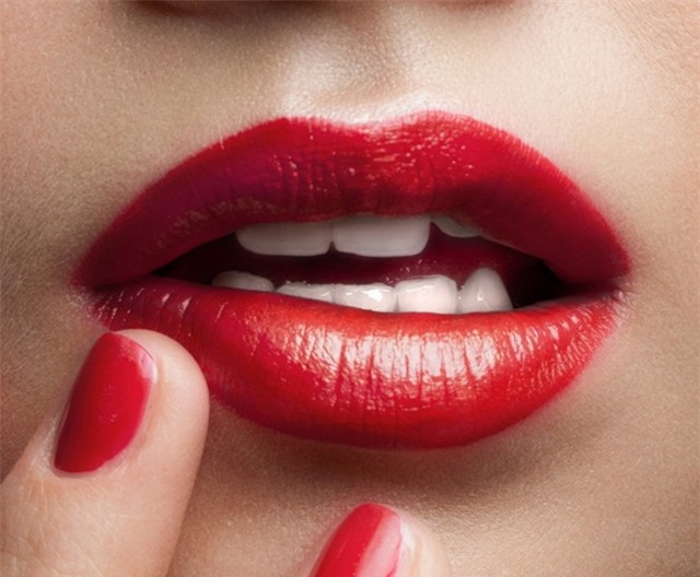 4 loại son môi được bạn gái ưa dùng