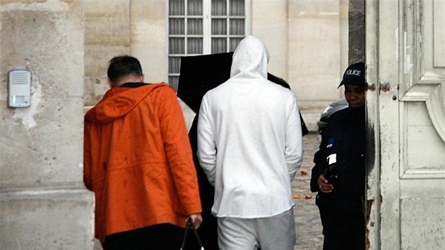 benzema ngoi tu 48 gio vi nghi dung “clip sex” tong tien valbuena hinh anh 1
