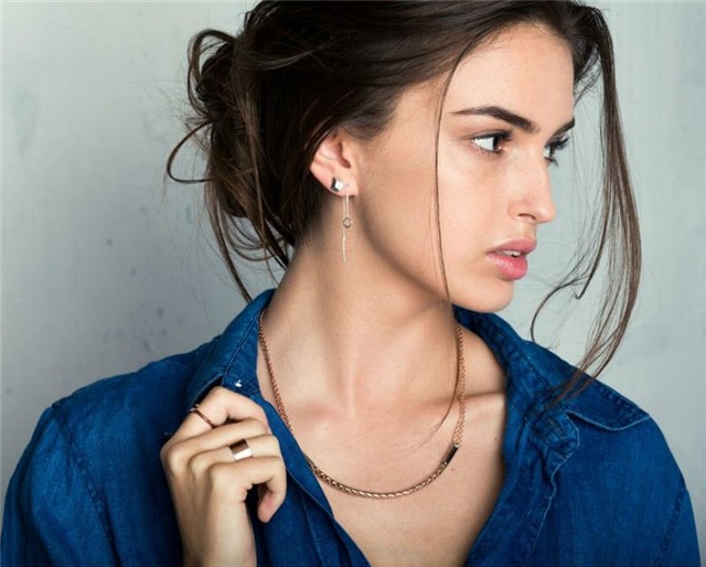 sao trẻ, ĐT Anh, Aston Villa, siêu mẫu, chân dài, người đẹp