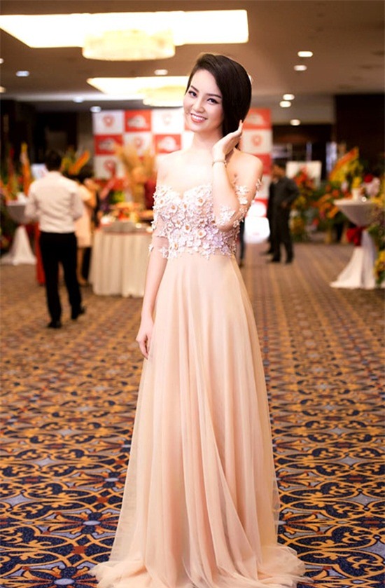 Thụy Vân, Hoa hậu Kỳ Duyên, á hậu Trà My, Nguyễn Thị Loan, vietnamnet