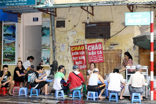 quán cháo, cháo bà Oanh, Lương Ngọc Quyến, phố cổ, bát cháo, quán-cháo, cháo-bà-Oanh, Lương-Ngọc-Quyến, nấu-cháo, bán-cháo