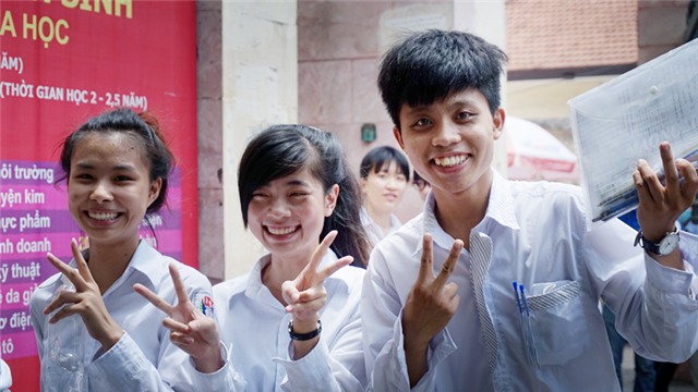 dự thảo chương trình giáo dục phổ thông, GS Phan Huy Lê, Nguyễn Vinh Hiển, giaoduc, lich su. bỏ môn lịch sử