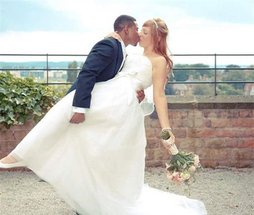 Ngỡ vô sinh sau khi điều trị ung thư, mẹ bất ngờ sinh đôi - 3