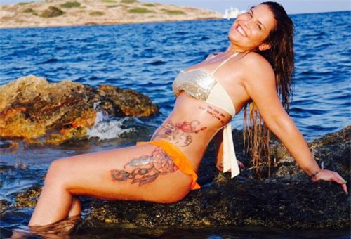 “bong mat” voi duong cong cua chi gai cristiano ronaldo hinh anh 3