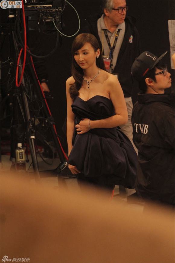 mỹ nhân TVB khoe dáng 9