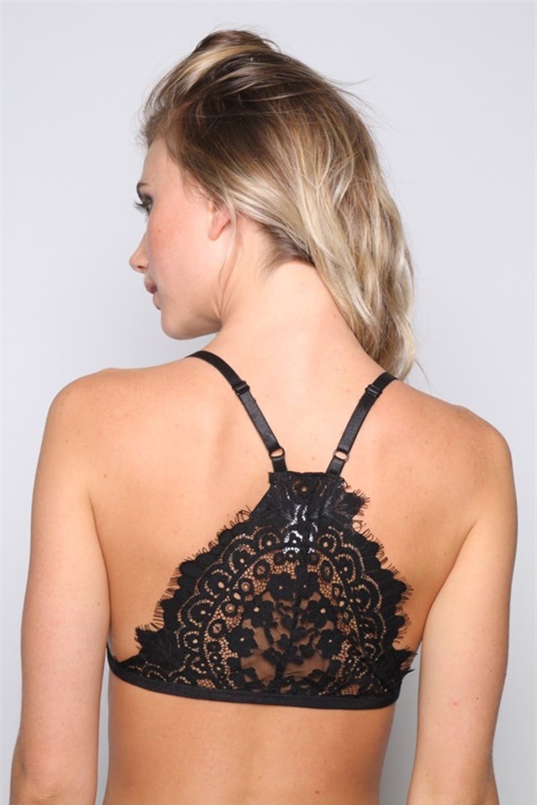 Áo ngực – Bí mật điệu đà của phái đẹp trong mùa đông