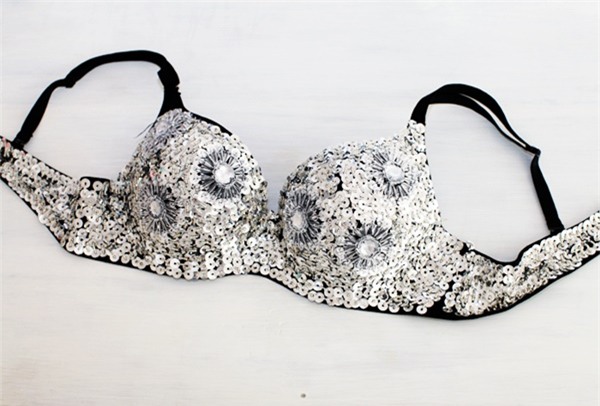 Áo ngực – Bí mật điệu đà của phái đẹp trong mùa đông