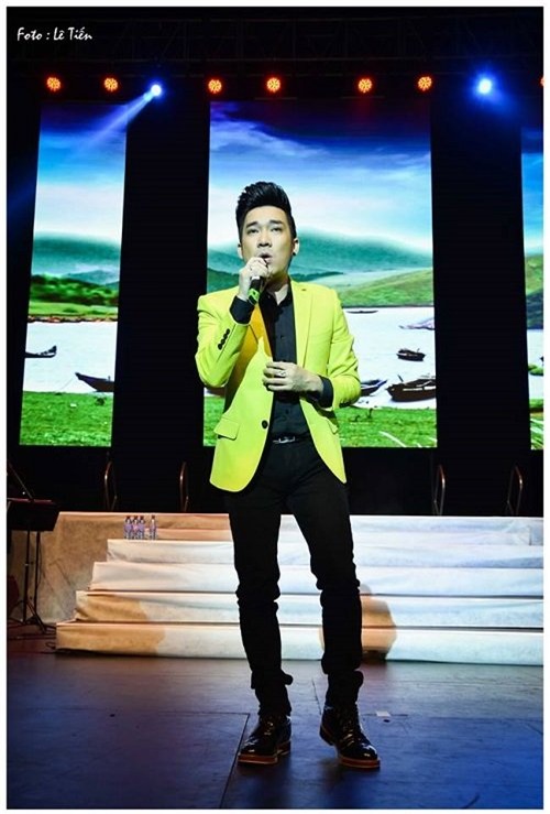 bau show hai ngoai to my tam khong ton trong khan gia hinh anh 3