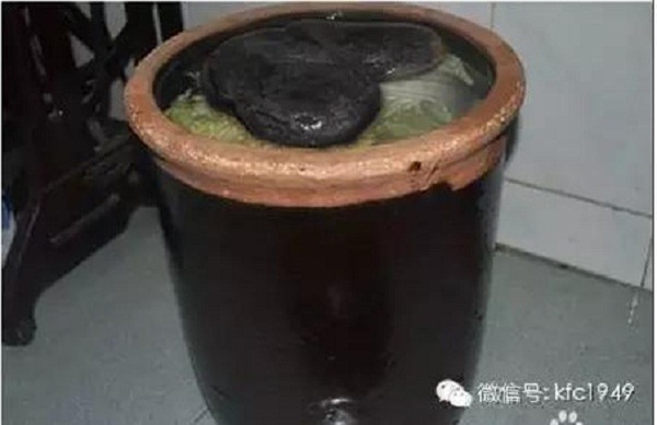 Hòn đá nén dưa bỗng hóa thành ngọc quý hàng chục tỷ đồng - hình 1