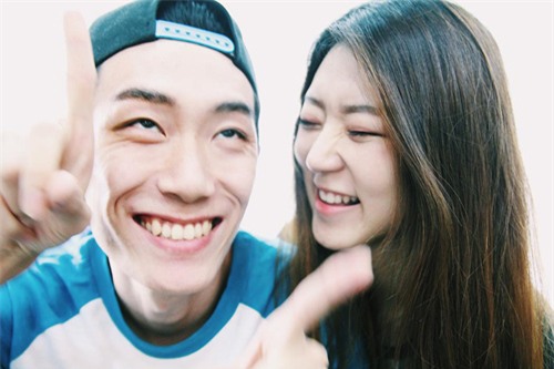 Bộ ảnh Yêu xa cảm động của cặp đôi cách nhau 11.000 km - 1