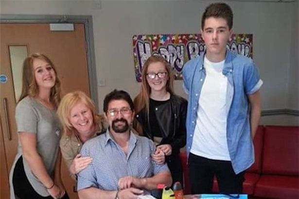 chong mat tri quen vo con, ngang nhien tim tinh yeu moi hinh anh 2