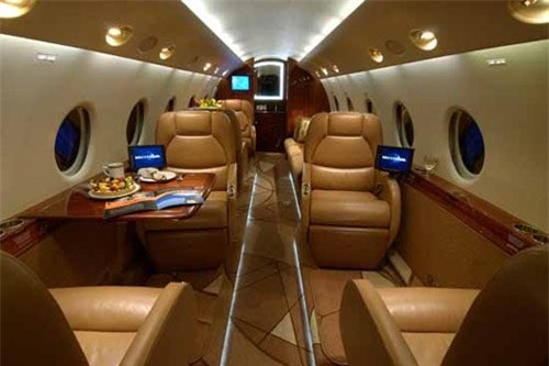 ronaldo mua máy bay trị giá 19 triẹu euro hinh anh 4