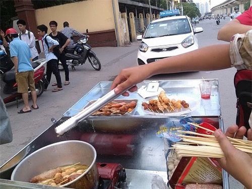 Ăn mặn có thể làm tăng nguy cơ mắc ung thư dạ dày - 1