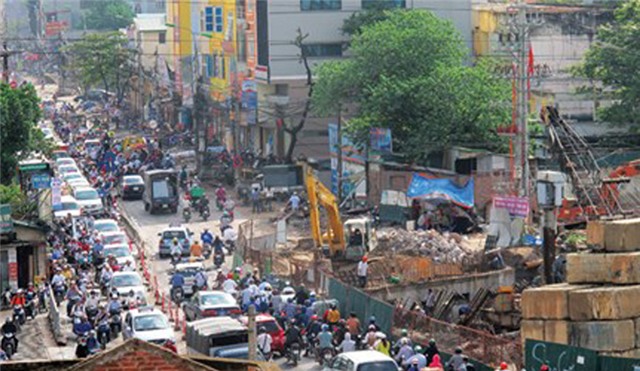 tac duong, duong cong mem mai, duong Truong Chinh, Ha Noi