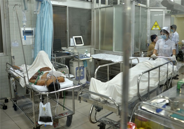 cap cuu, hoi suc cap cuu, bac sy, Viet Duc, Cho Ray, Nguyen Thi Kim Tien, Y te