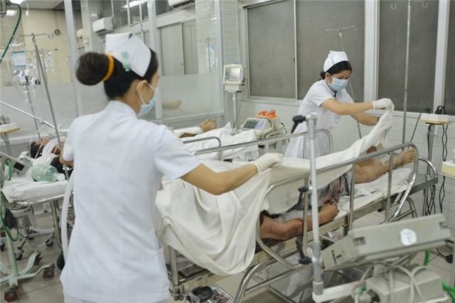 cap cuu, hoi suc cap cuu, bac sy, Viet Duc, Cho Ray, Nguyen Thi Kim Tien, Y te