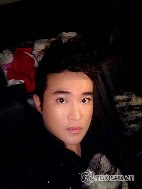 Minh quân rách quần 2