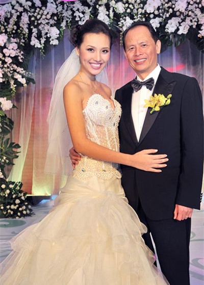 Hình ảnh Chấm điểm phong độ các ông chồng già của mỹ nhân Việt số 10